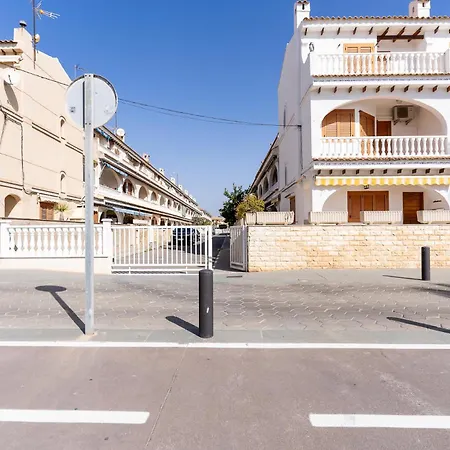 Rentafive Parking Frente A La Playa Tamarit Santa Pola